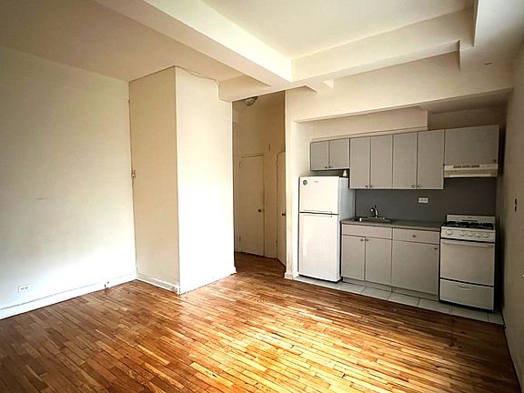3rd image of 72-81 113th St Unit Wg17