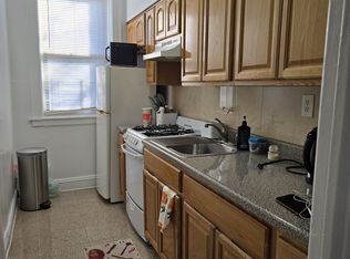 30-92 35th St #2, Astoria, NY 11103