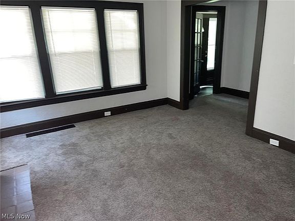 3rd image of 3639 E 140th St