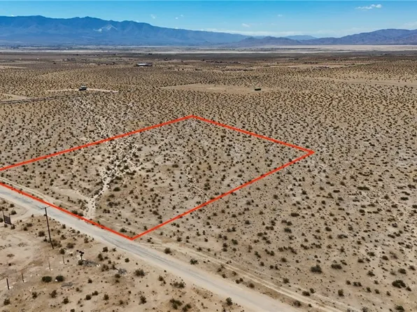 727 Harrod Rd, Lucerne Valley, CA 92356