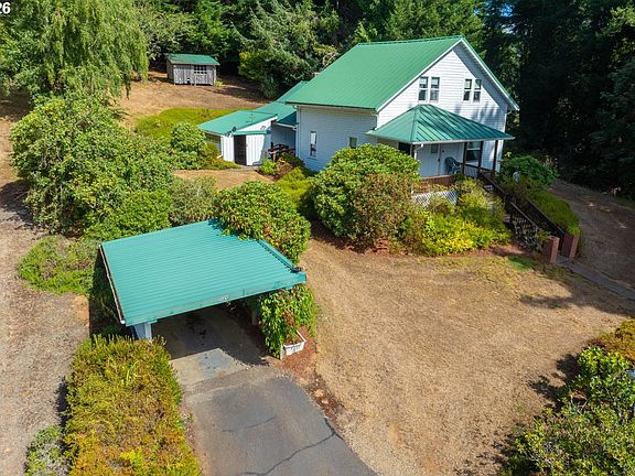 2nd image of 1120 Lower Smith River Rd