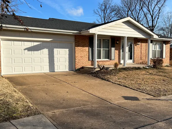 11011 Fawnhaven Dr, Saint Louis, MO 63126