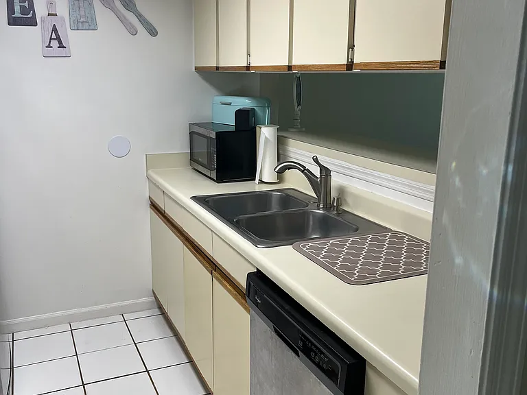 2102 Bay Rd — Photo 17