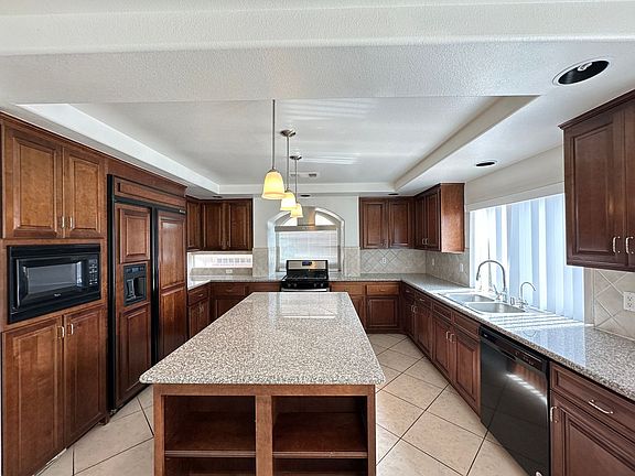 5th image of 6605 Coronado Crest Ave