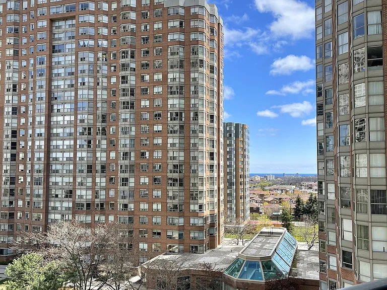 330 Burnhamthorpe Rd S #708 — Photo 14