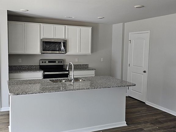 4th image of 10002 Sequoyah Cove Dr