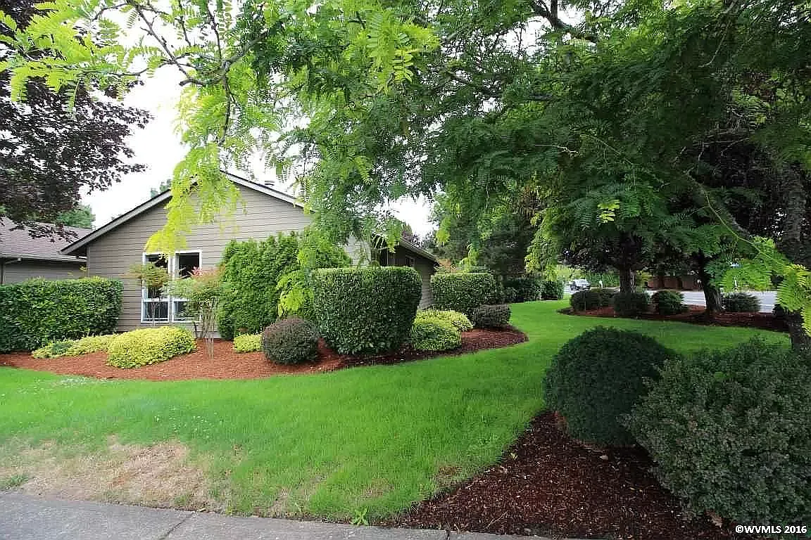2 bed, 1.5 bath, 1175 sqft, $1,950 — Photo 3