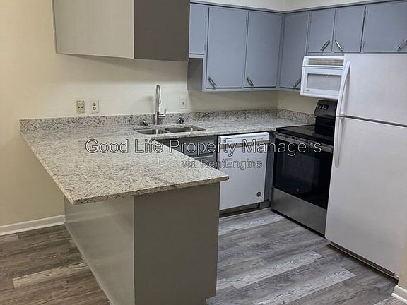 4th image of 1103 N 15th Ave #103