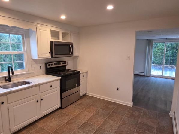 146 Walnut St APT 2C