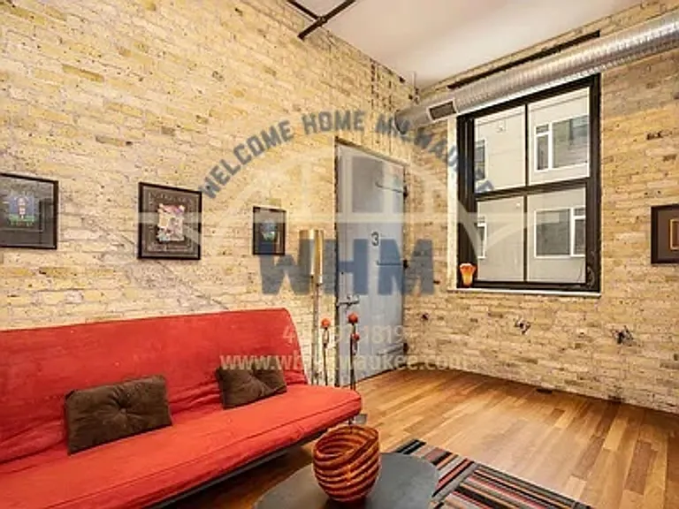 239 E Chicago St #307 — Photo 2