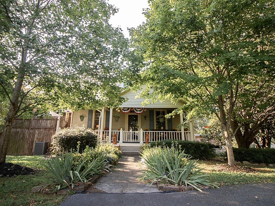 1st image of 2707 W Beaver Creek Dr