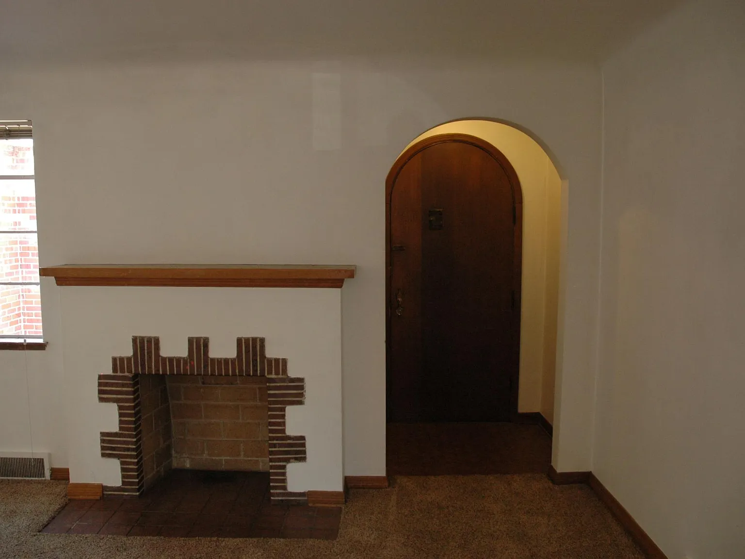 2 bed, 900 sqft, $1,750 — Photo 3