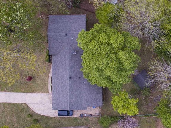 5th image of 2324 Dartmouth Dr
