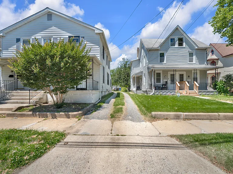 1719 Kings Hwy #A — Photo 2