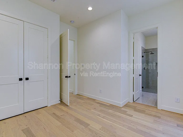 1803 Dunlavy St — Photo 24