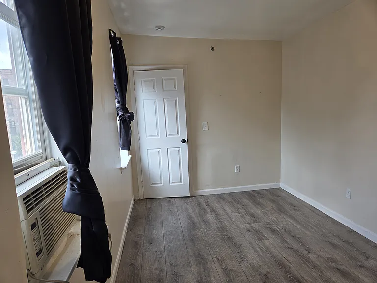 Bedroom #1