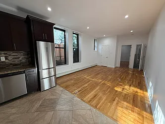 460 Throop Avenue, #5