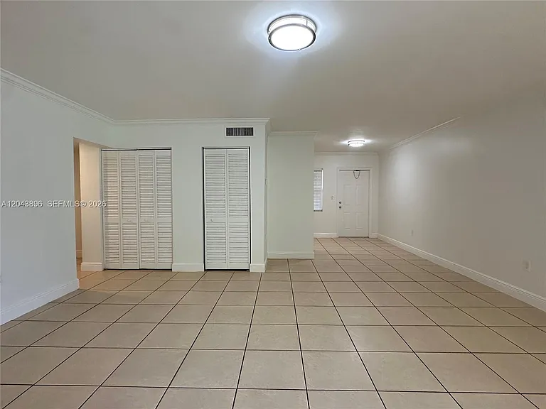2536 Van Buren St #5A — Photo 12