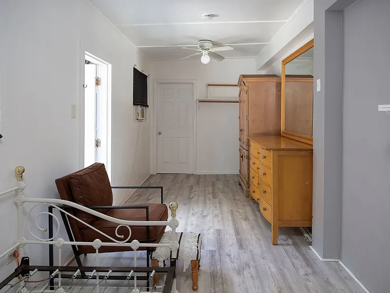 3430 Eagle Ave #1 — Photo 6