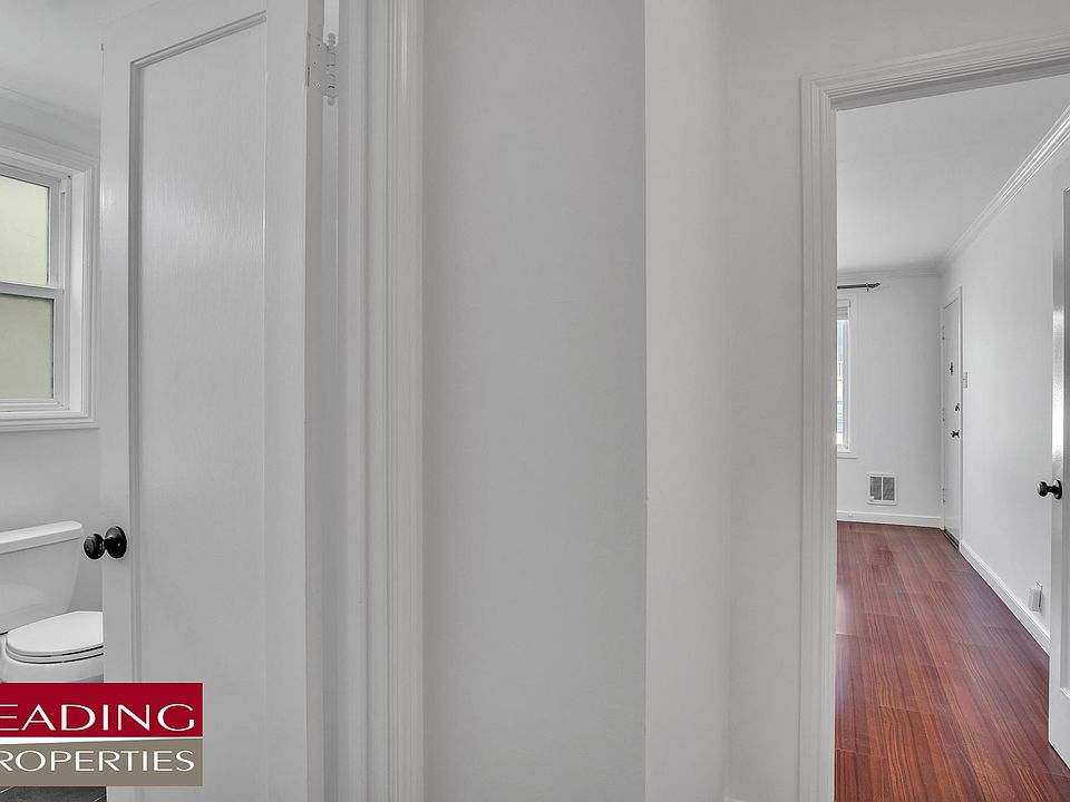 Foyer to Bath and Living Room