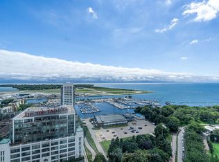 West Harbour City, Toronto, ON M5V 1A8