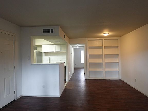 4th image of 6001 Reims Rd