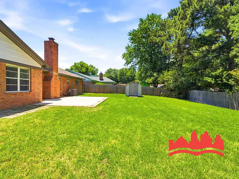 3063 Mary Elizabeth Dr — Photo 28