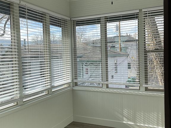 3rd image of 300 California Ave #2