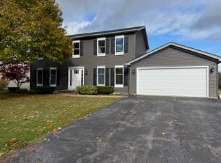 4 Chesapeake Lndg, West Henrietta, NY 14586