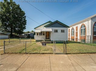 1445 6th Ave, Charleston, WV 25387