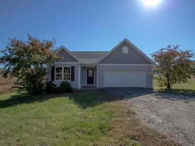 62 E Lockett Creek Blvd, Pamplin, VA, 23958