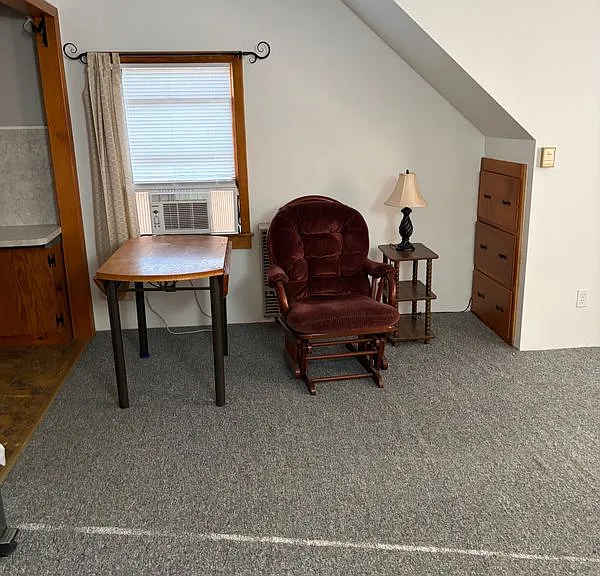 10 Short Dr — Photo 2