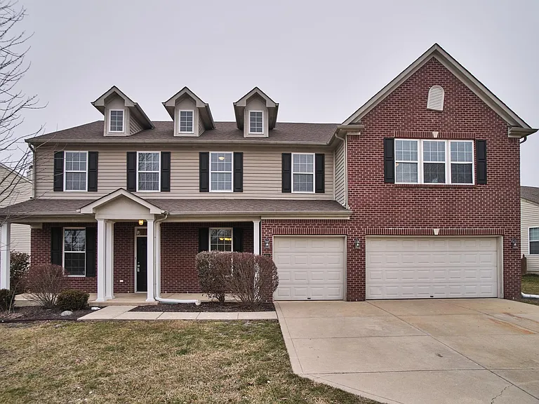 11080 McDowell Dr — Photo 1