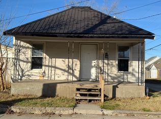 209 E 19th St, Joplin, MO 64804