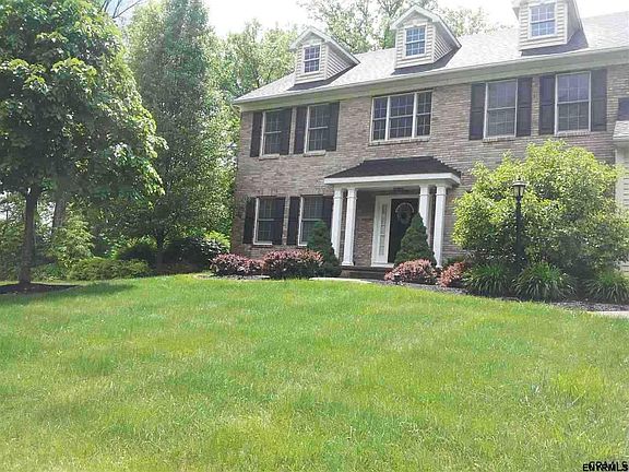 2nd image of 7 Chesterwood Dr