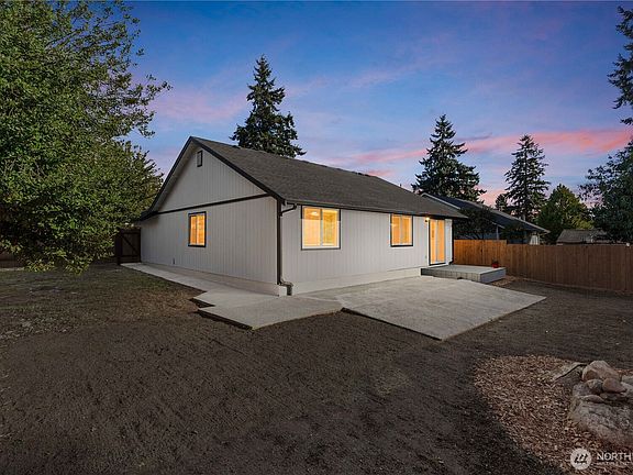 3rd image of 13027 23rd Avenue S