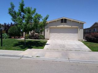 251 Zulma Rd, Parlier, CA 93648