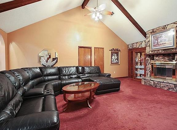 2nd image of 6 Gladiola Ct
