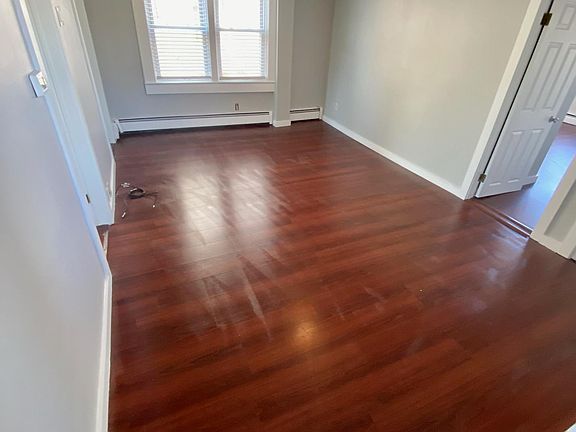 4th image of 158 Bradford St #1