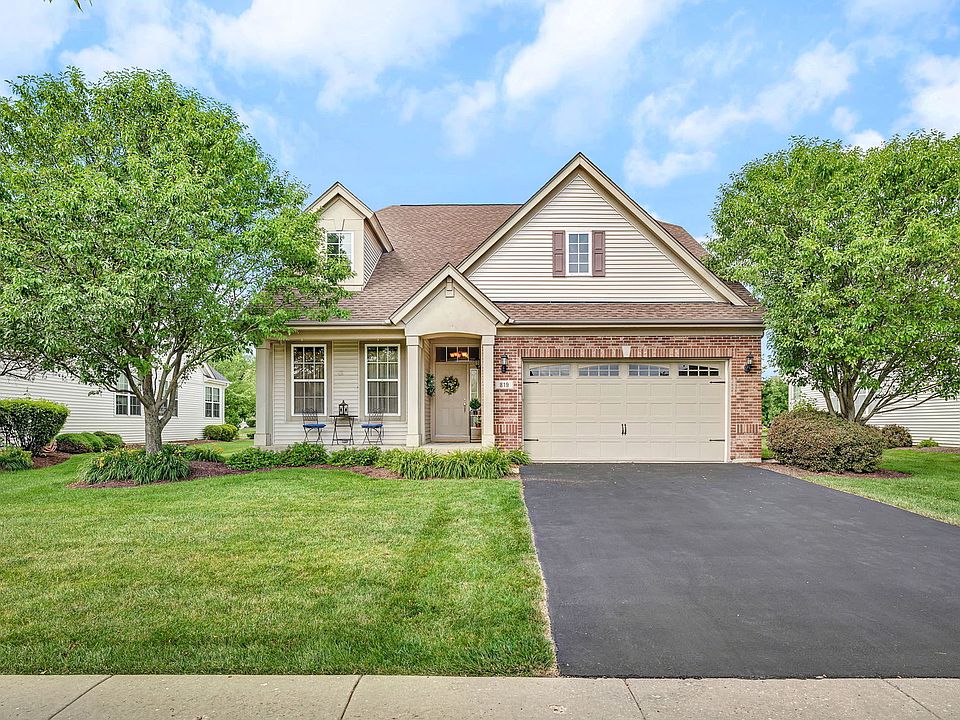 1st image of 819 Canton Dr