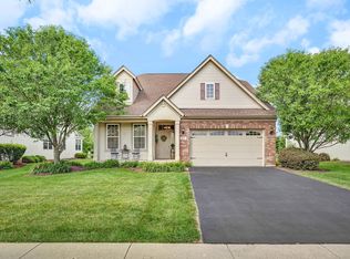 819 Canton Dr, Oswego, IL 60543