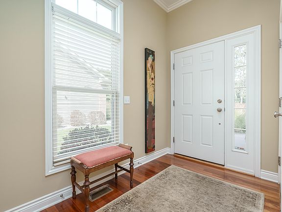 4th image of 2078 Autumn Crest Ln