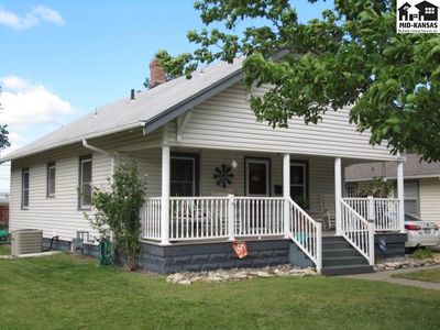 408 Crescent Blvd, Hutchinson, KS, 67502