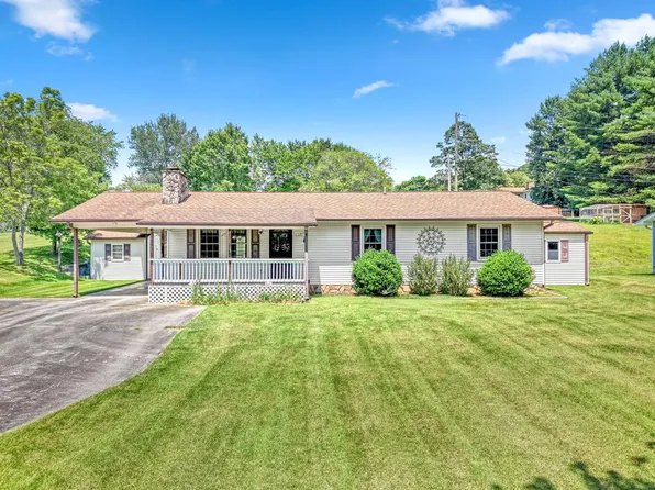 36 Dobson Rd, Franklin, NC 28734