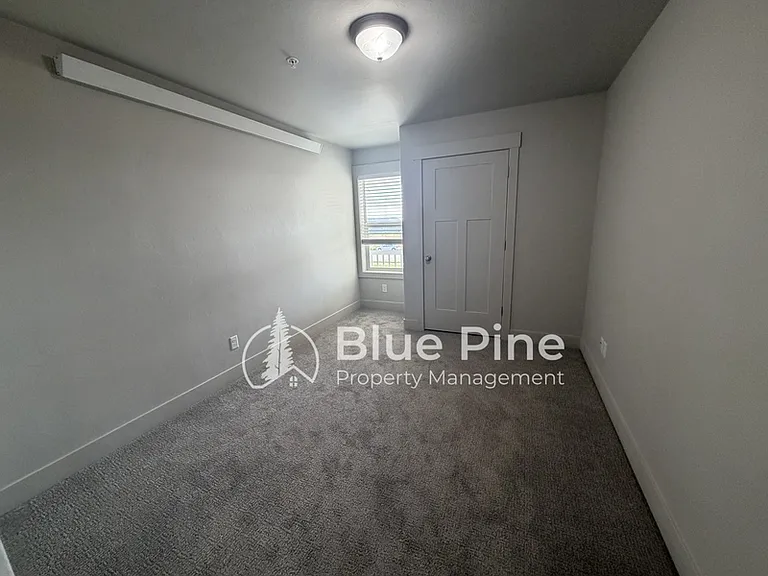 6255 N Freedom Rd #3 — Photo 8
