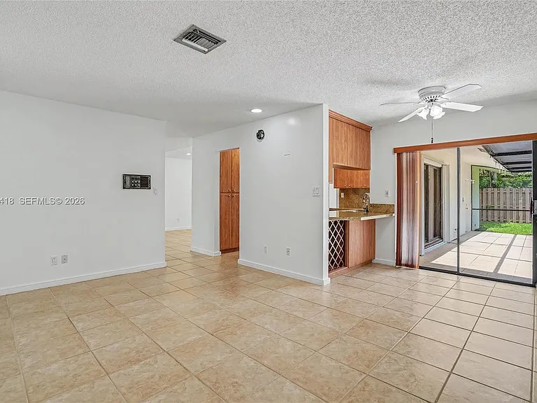 10711 SW 116th Ave — Photo 5