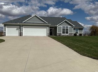 1009 Osprey Ct, Kendallville, IN 46755