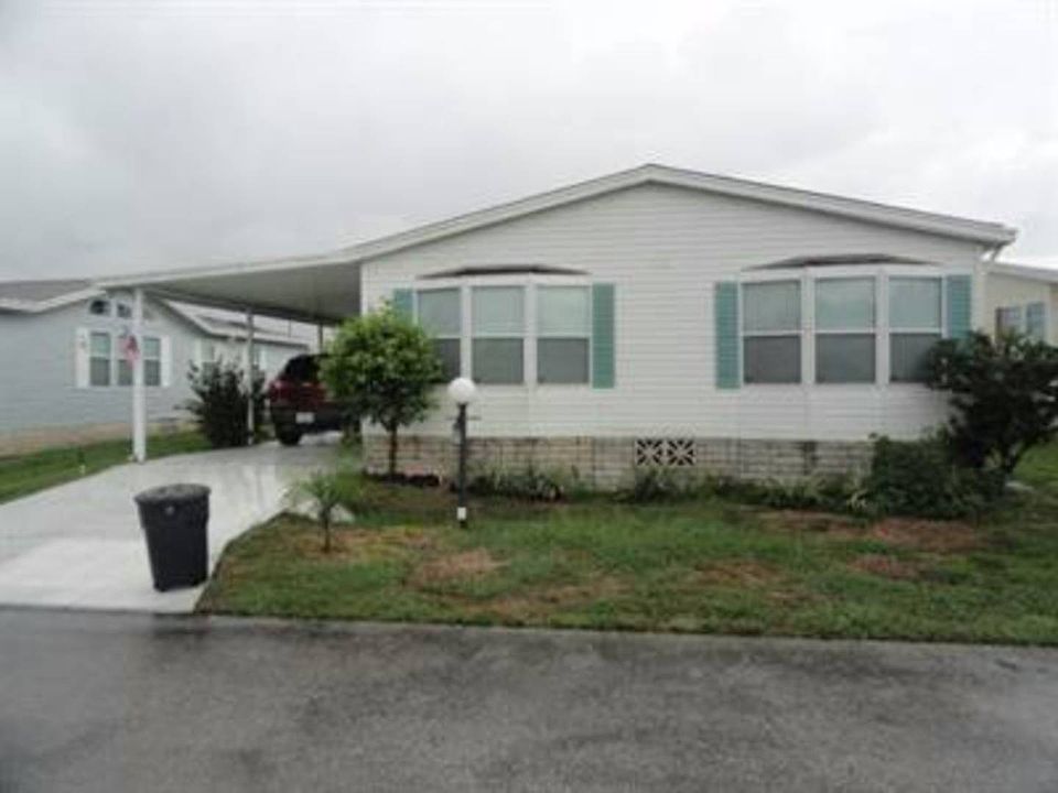 1st image of 34626 Green Arbor St