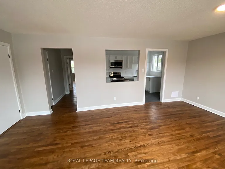 228 Woodroffe Ave #1 — Photo 6