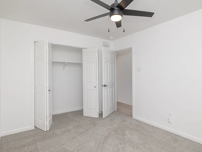 C2 Floorplan - 3BR, 2BA - 1,395SF C2 Floorplan - 3BR, 2BA - 1,395SF